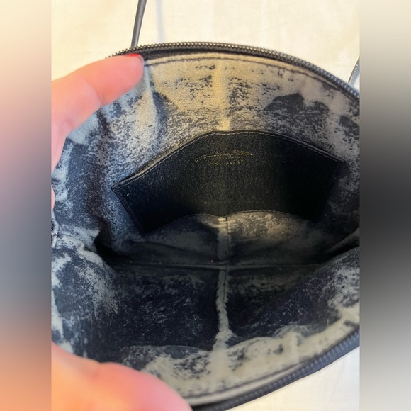 Vintage Gucci Crossbody Bag in Navy - Picture 3 of 7